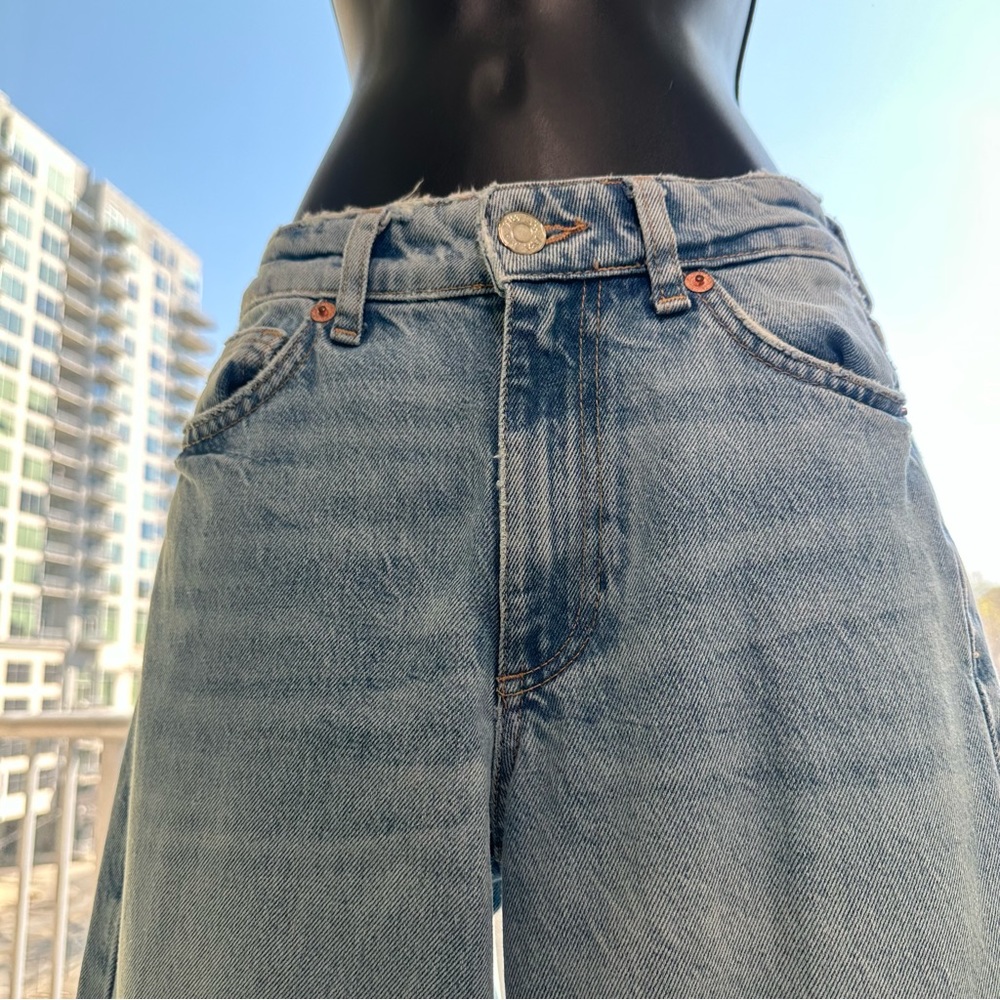 Size 1-3 Zara Mid-Rise Wide Leg Straight Bootcut Jeans - 5 Pockets - Size 01
